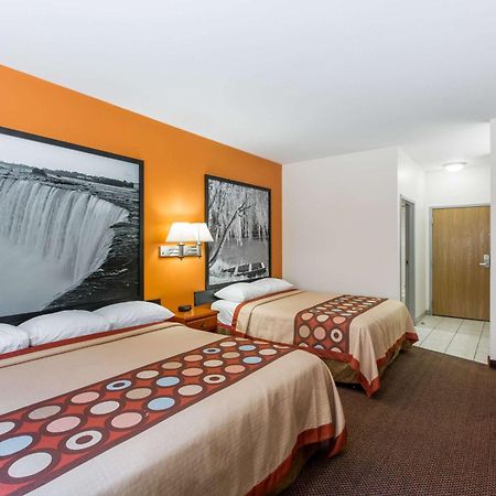 Super 8 By Wyndham Salina Hotell Eksteriør bilde