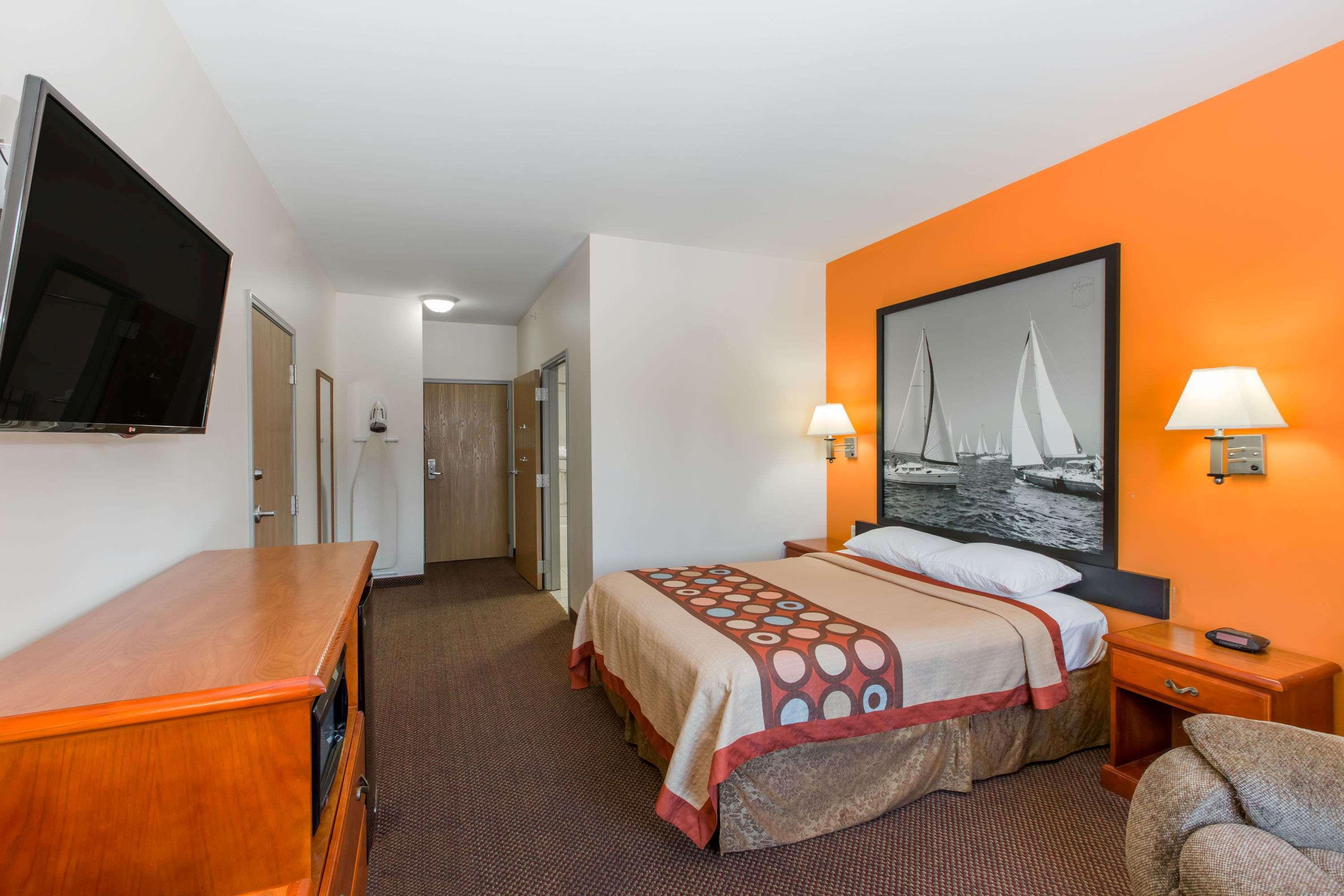 Super 8 By Wyndham Salina Hotell Eksteriør bilde